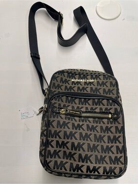 🖤✨ Michael Kors MK Logo Crossbody Bag Black Tan Mini Messenger